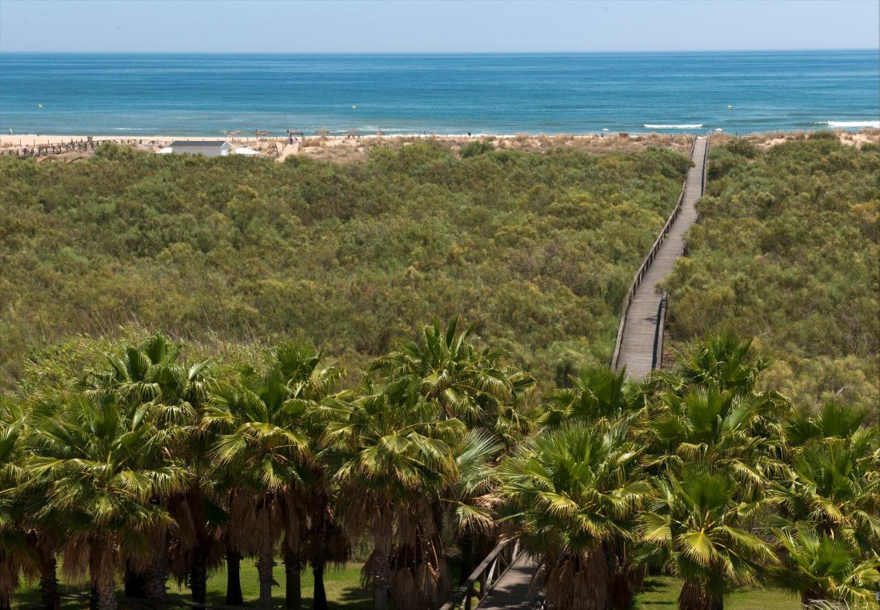 Leo Jardines de Isla Canela Esterno foto